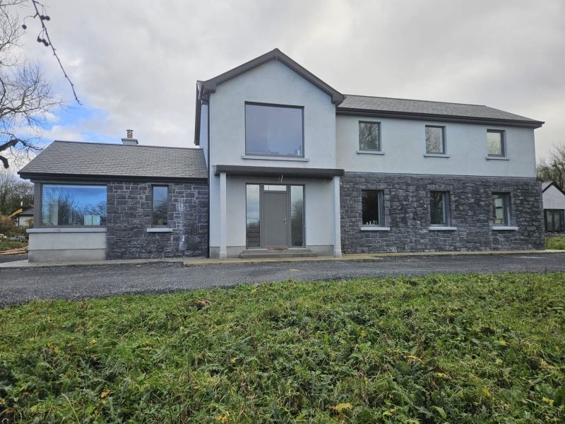 Modern 2 Storey Family Home-3-2