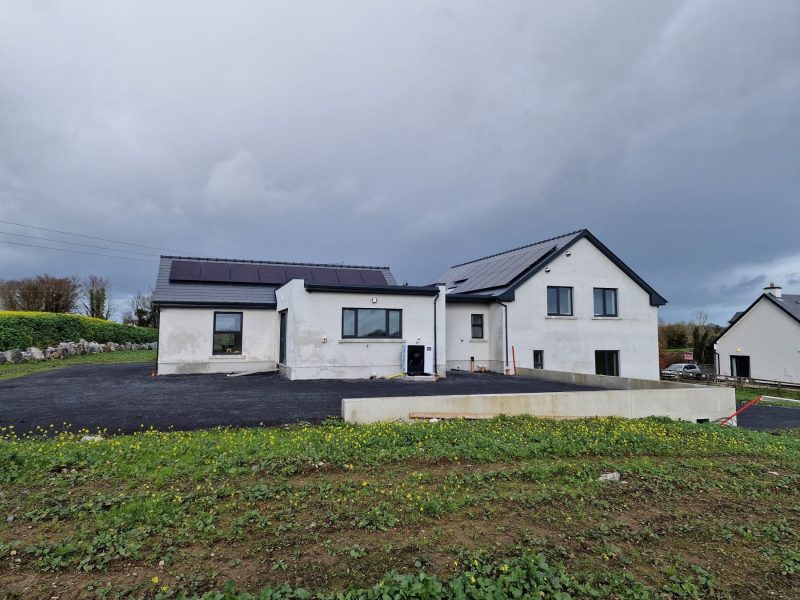 Modern Split Level home 002-2