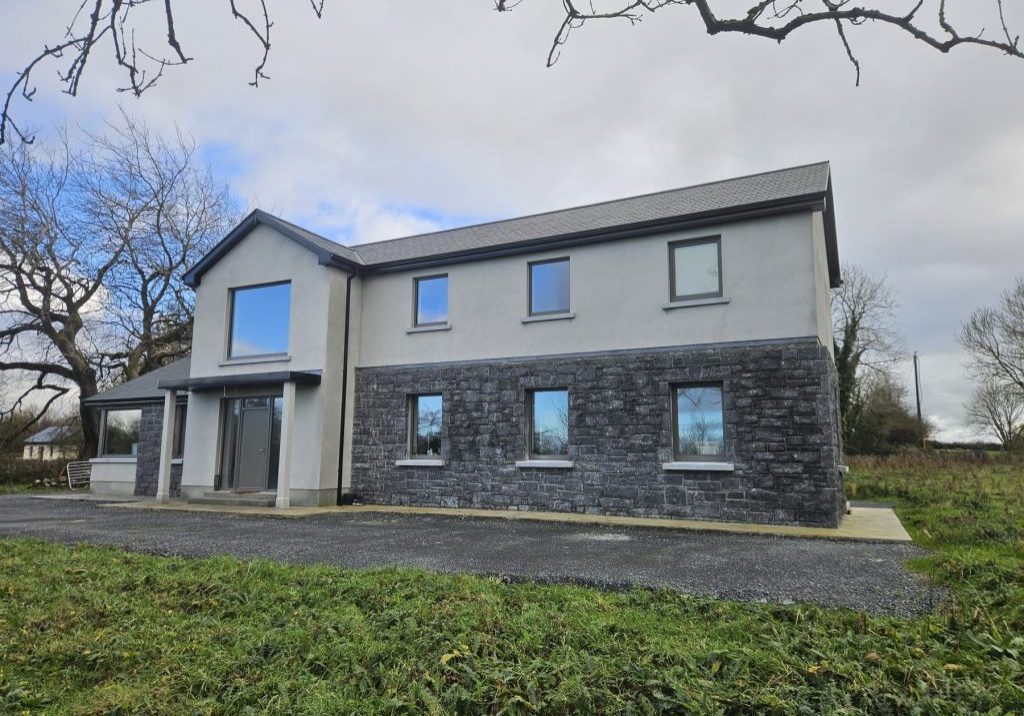 Modern 2 Storey Family Home-3-7